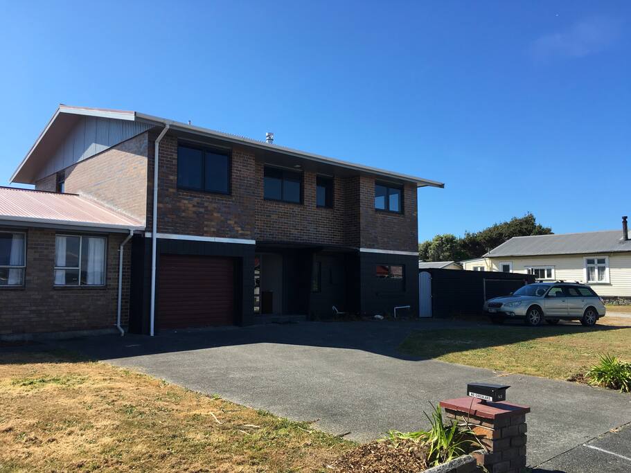 The house from the street, Beach Side is lower right