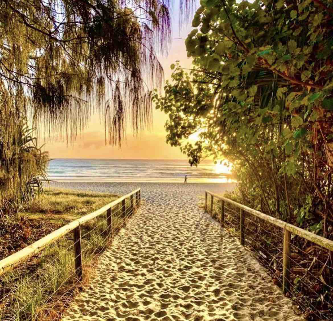 Bilinga Beach Vacation Rentals Homes Queensland Australia Airbnb