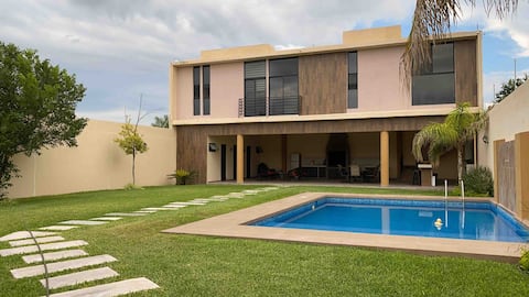 Villa BarLó - 3 Bedroom Luxury Villa