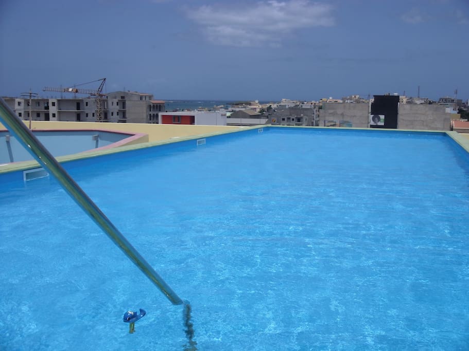 piscina condominiale