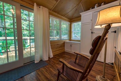 Top performing Airbnb: Sunshine Cottage in Mentone
