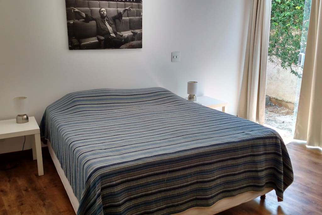 Quarto amplo, silencioso, colchão Ortobom!