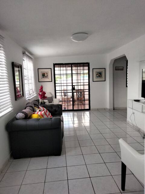 3 bedrooms 2 baths, free parking on premises Ceiba