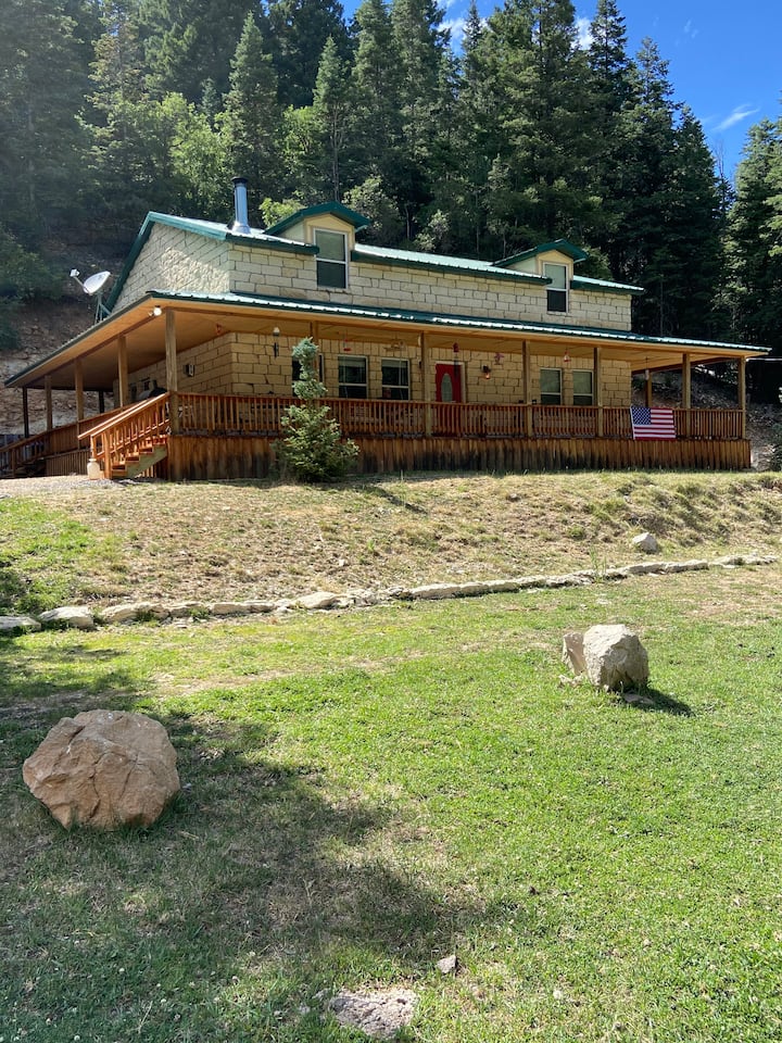 Living the Dream 2 Houses for Rent in Cloudcroft, New Mexico, United