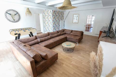 Cayenne 4* rated vacation rental
up to 20 people