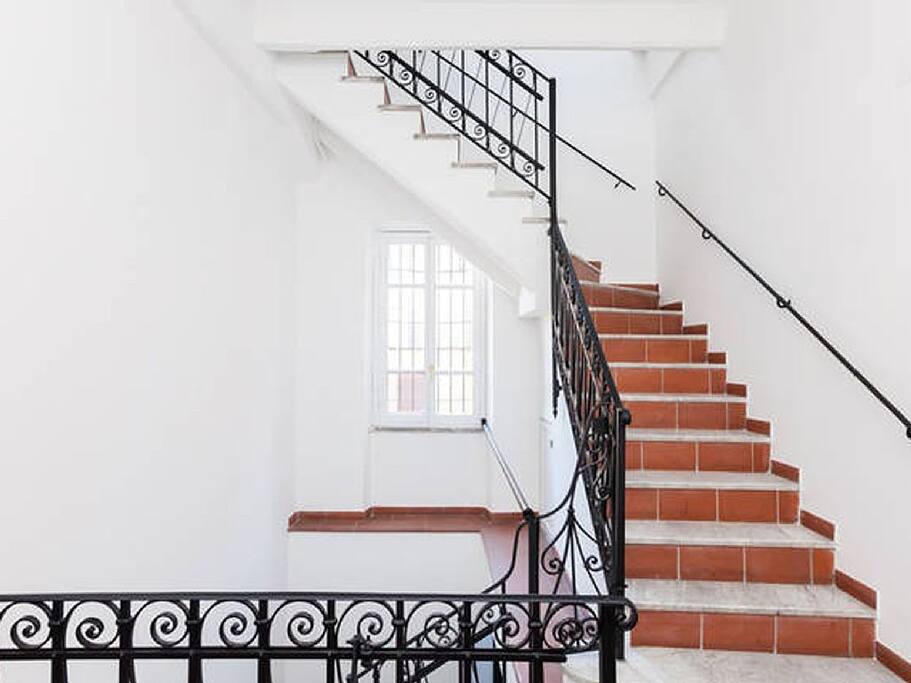 staircase (58 steps)
