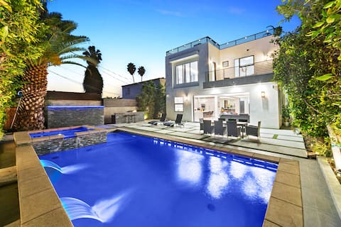 Beverly Hills Luxury 5 BR Home Pool, Rooftop Patio