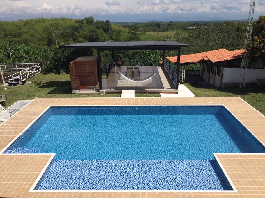 Piscina Totalmente Nueva