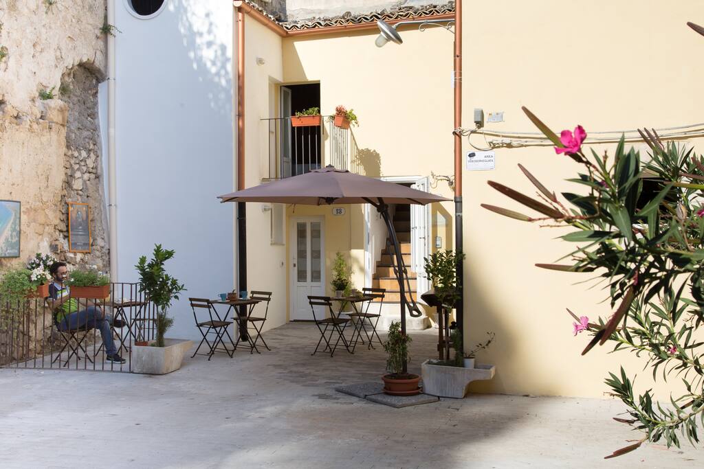 zona colazione esterna periodo primavera/estate