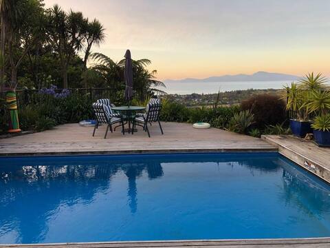 Awesome rural coastal retreat near Paekakariki