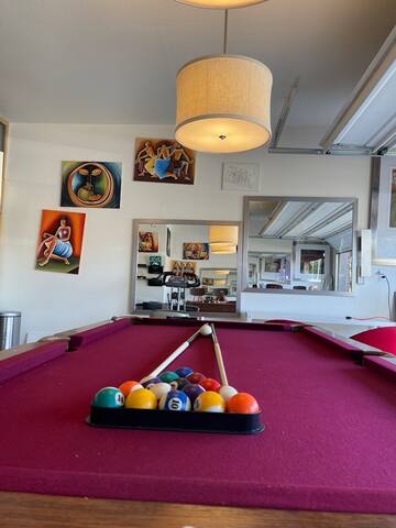 Cheerful 3-Bedroom home w free parking on promises gallery image 3