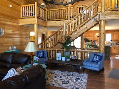 Huge Cabin near Castle Rock Lake!!!