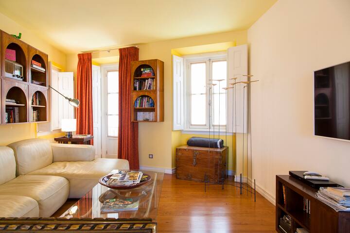 Elegant, Unique Views, all rooms with private WC gallery image 4