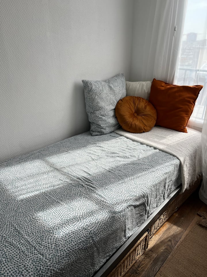 Very Cozy studio in Montmartre