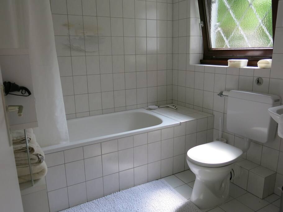Badezimmer mit Dusche