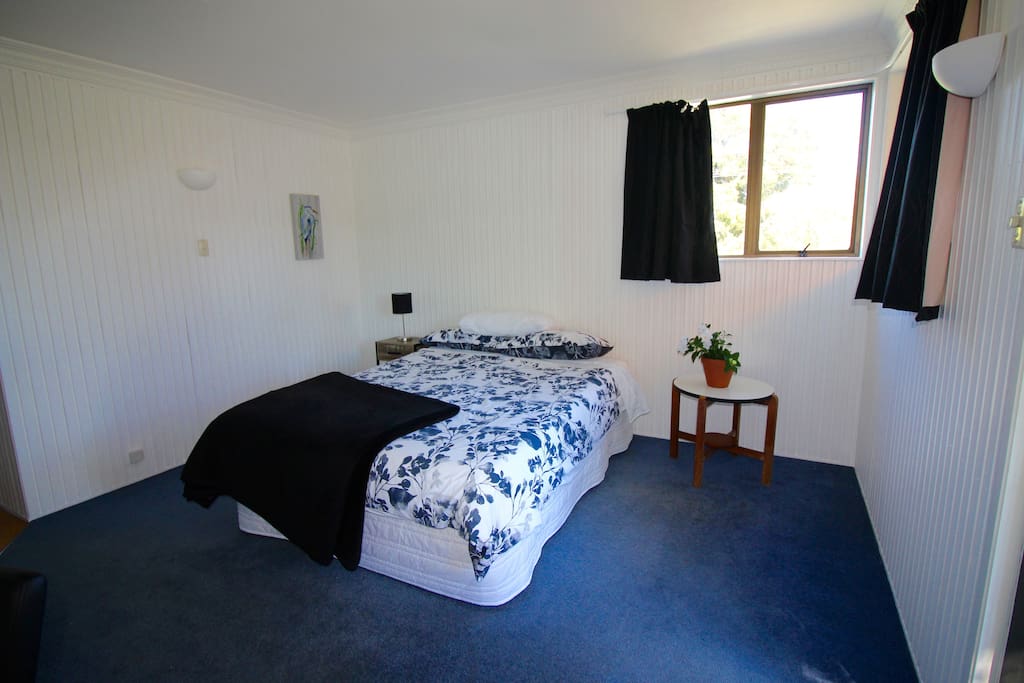 Main Queen Bed