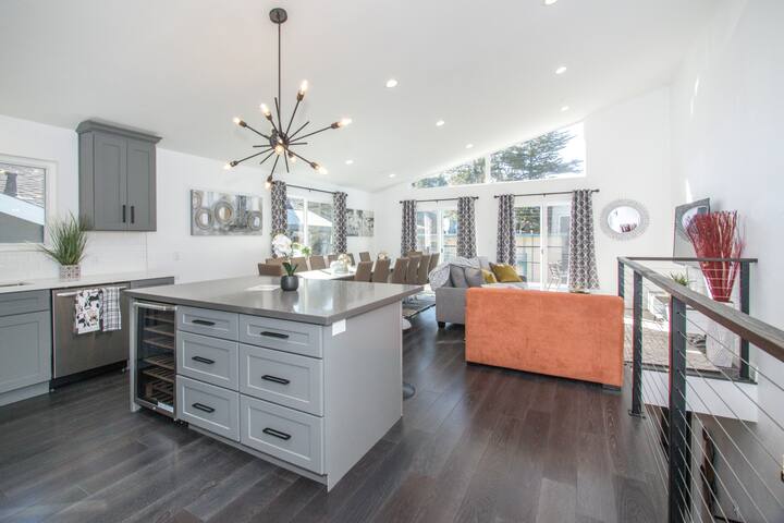 Stylish 4BR Ocean View Retreat – Modern & New! gallery image 5