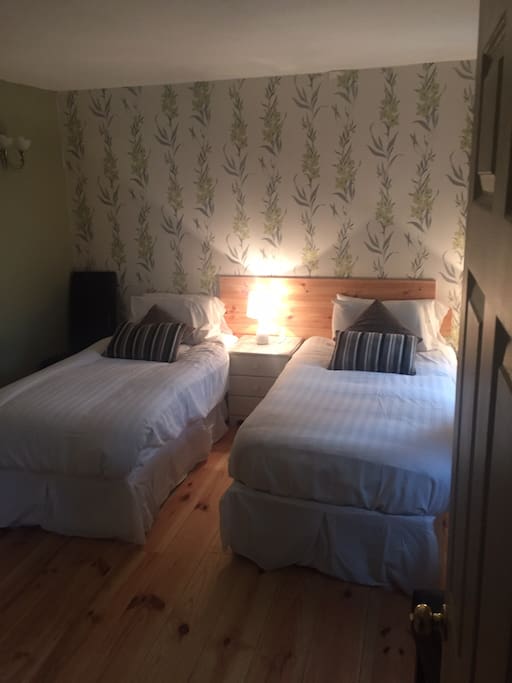 Twin Bedroom with ensuite