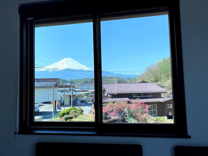 Mt. Fuji (pogled iz spavaće sobe 1)