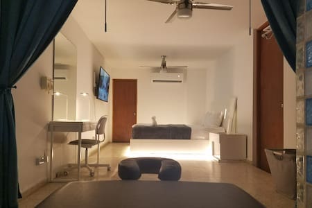 Perfect apartment for layover, close to airport