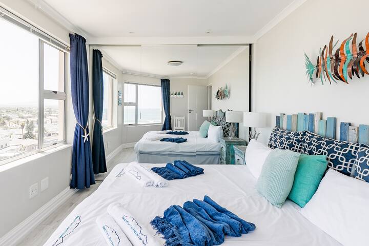 Beachfront Penthouse – Cape Town – Nautica 704 gallery image 5