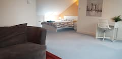 Lovely+Loft+Room+%2B+Ensuite+%2B+TV+%2B+Free+Parking