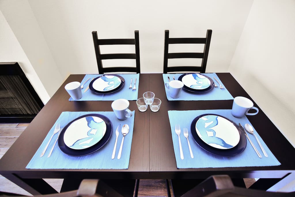 Full dinnerware set