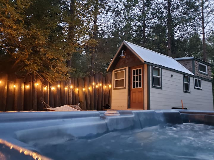 Mini Mt. Inn Tiny house a S. Anchorage! Hot tub! Minicase in affitto
