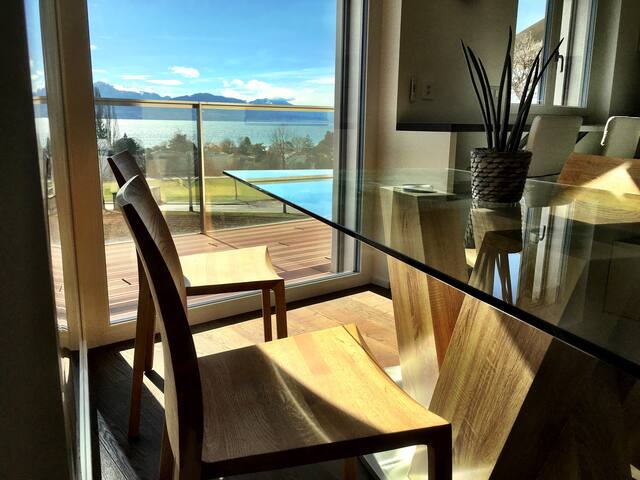 Penthouse Panoramic Lake View, Piano, Tub, Parking gallery image 4