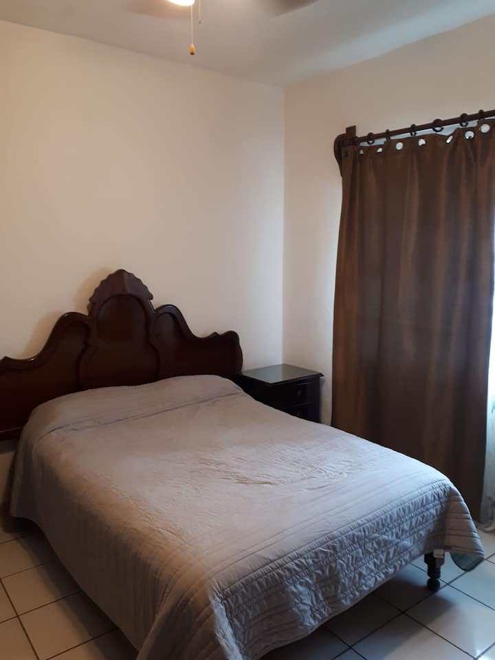 Dhomë kryesore, kondicioner, banjë më vete