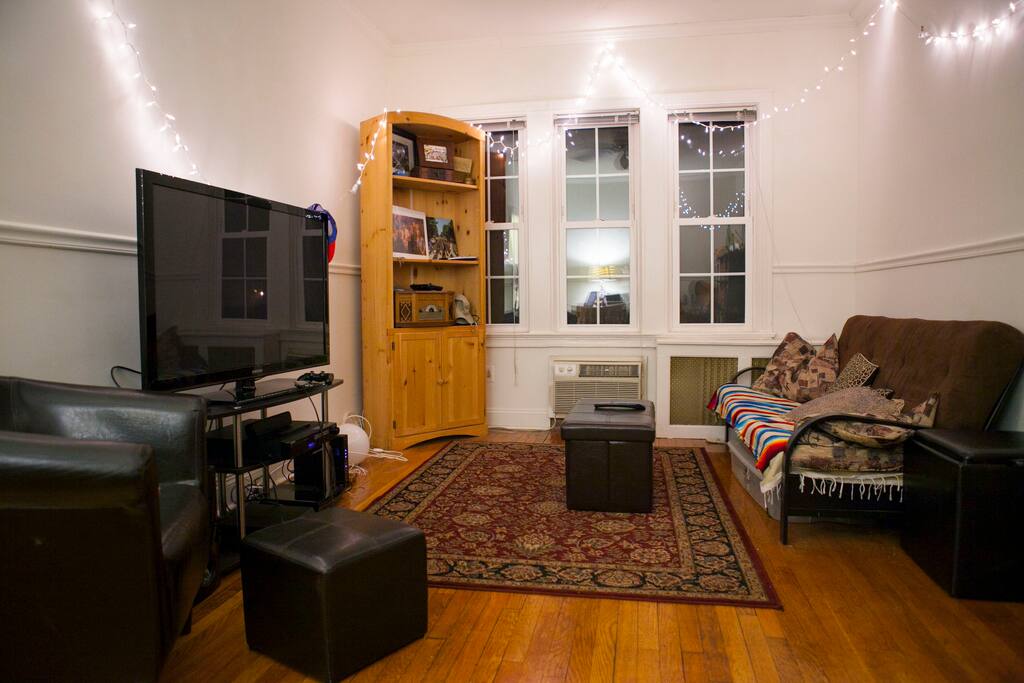 Living Room with 50" TV
