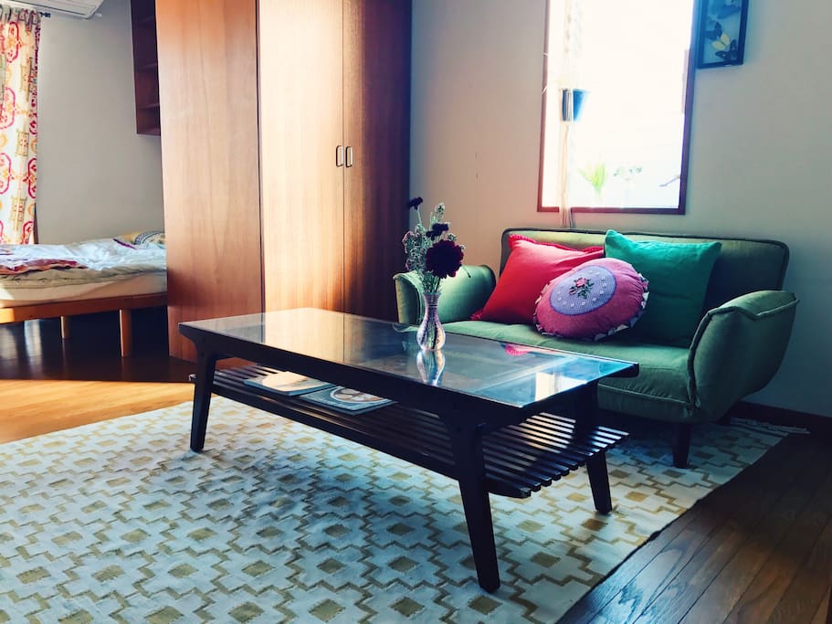 This is your private room. こちらがゲストルームです。
