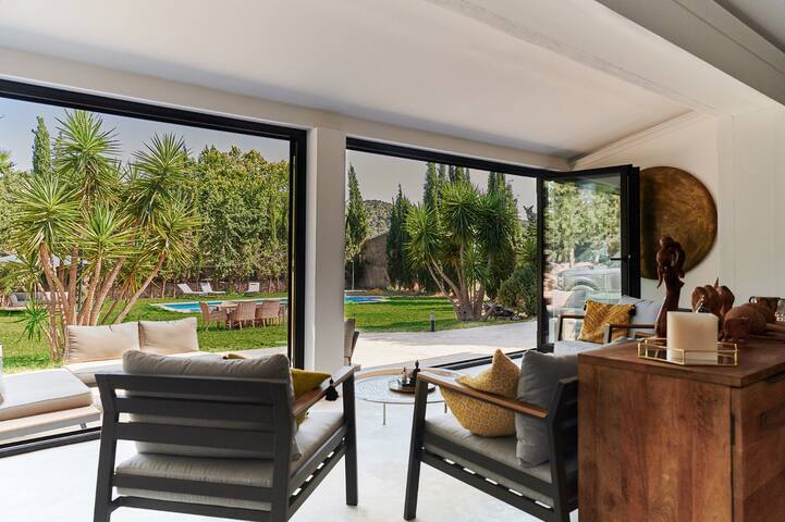 Sa Viña- stunning villa with a private land & pool gallery image 2