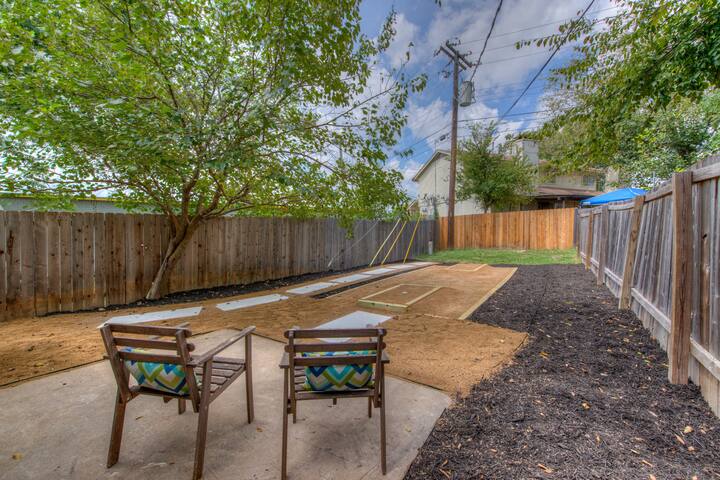Great for Groups-2 Homes | Near Downtown gallery image 2