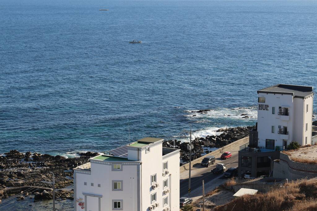 침실에서 보는 바다