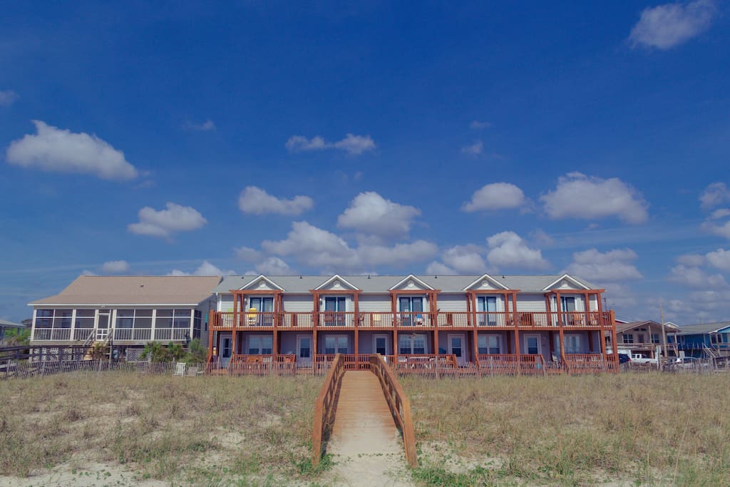 Ocean Breeze, Beautiful Ocean Front Townhome Townhouses for Rent in