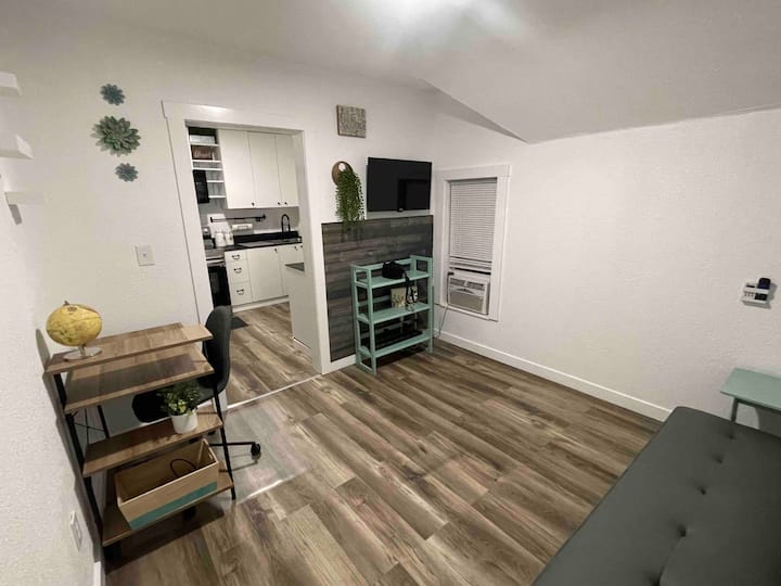 Unit 5. Private Apartment 1 Bd/1 Bath - 웨내치