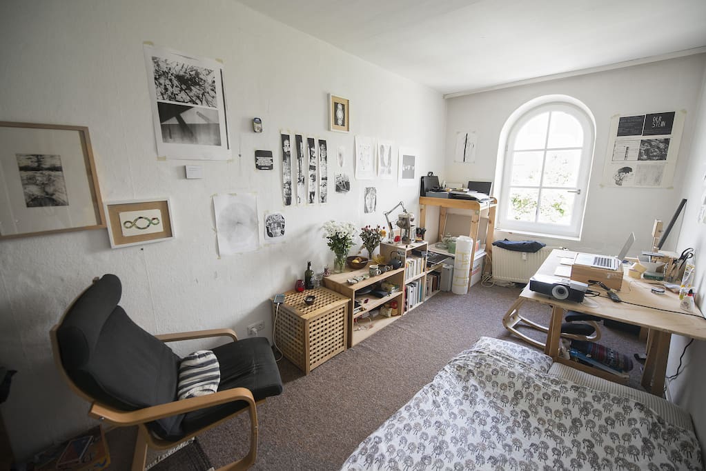 Atelier/Room. Sunny and cozy.