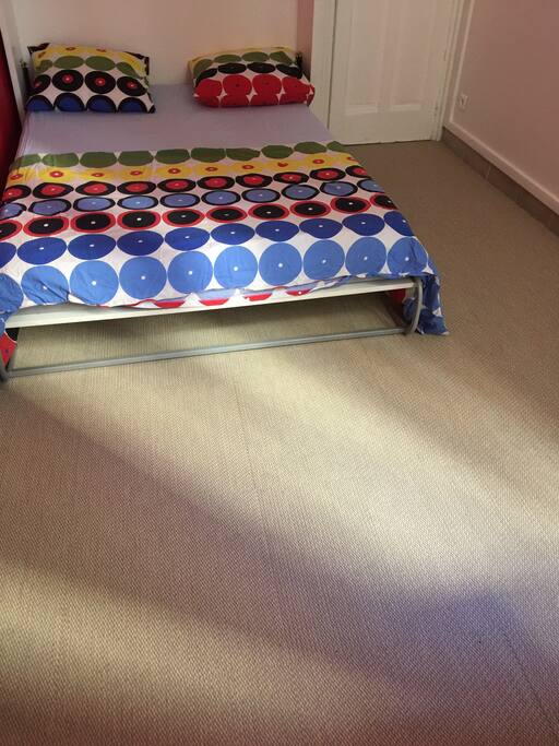 Chambre: Moquette au sol