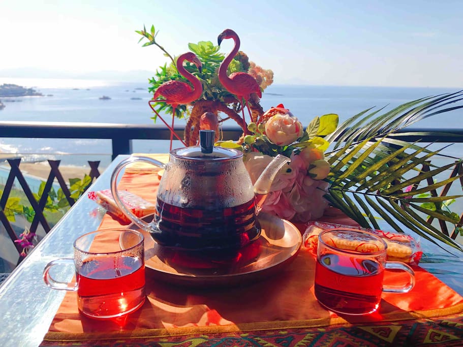 沏一壶花茶,感受潮起潮落...