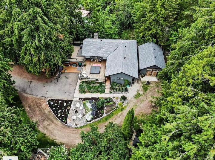 Blind Bay Vacation Rentals & Homes British Columbia, Canada Airbnb