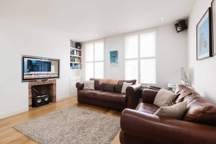 Bright 2bd Maisonette In Central London - London