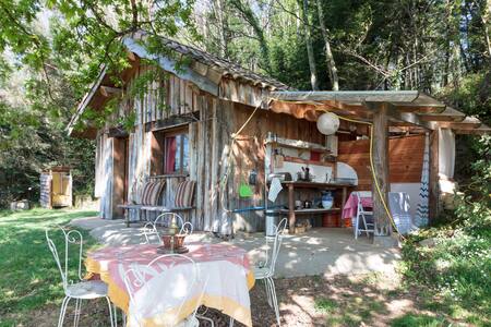 Cabin facing gorgeous Pyrenees view