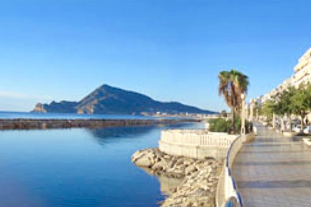 Paseo de playa de Altea