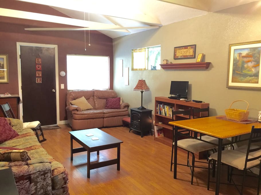 Come relax in this spacious living room. Direct TV with NFL PACKAGE. Pull out sofa for separate sleeping.