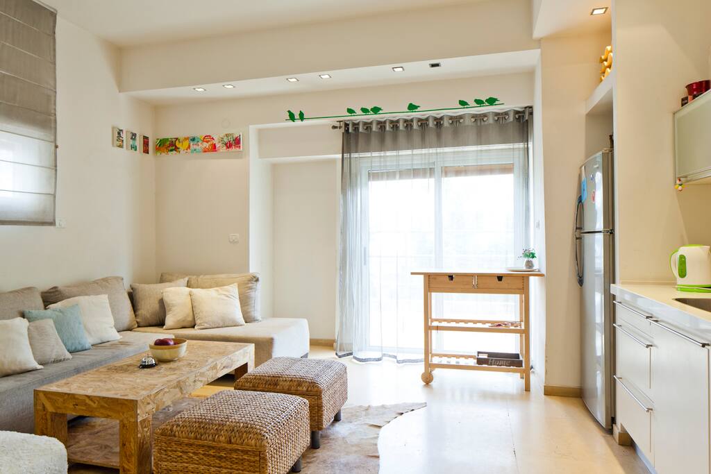 Living room & Kitchen