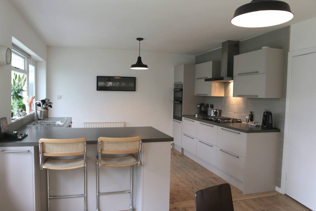 Breakfast Bar