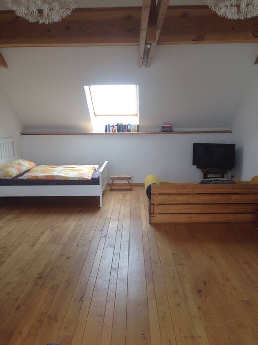 1,40er Bett und Sofaecke