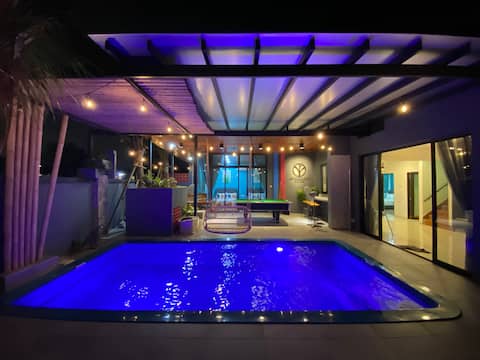 Hometel @ The Riimbun . Private Pool