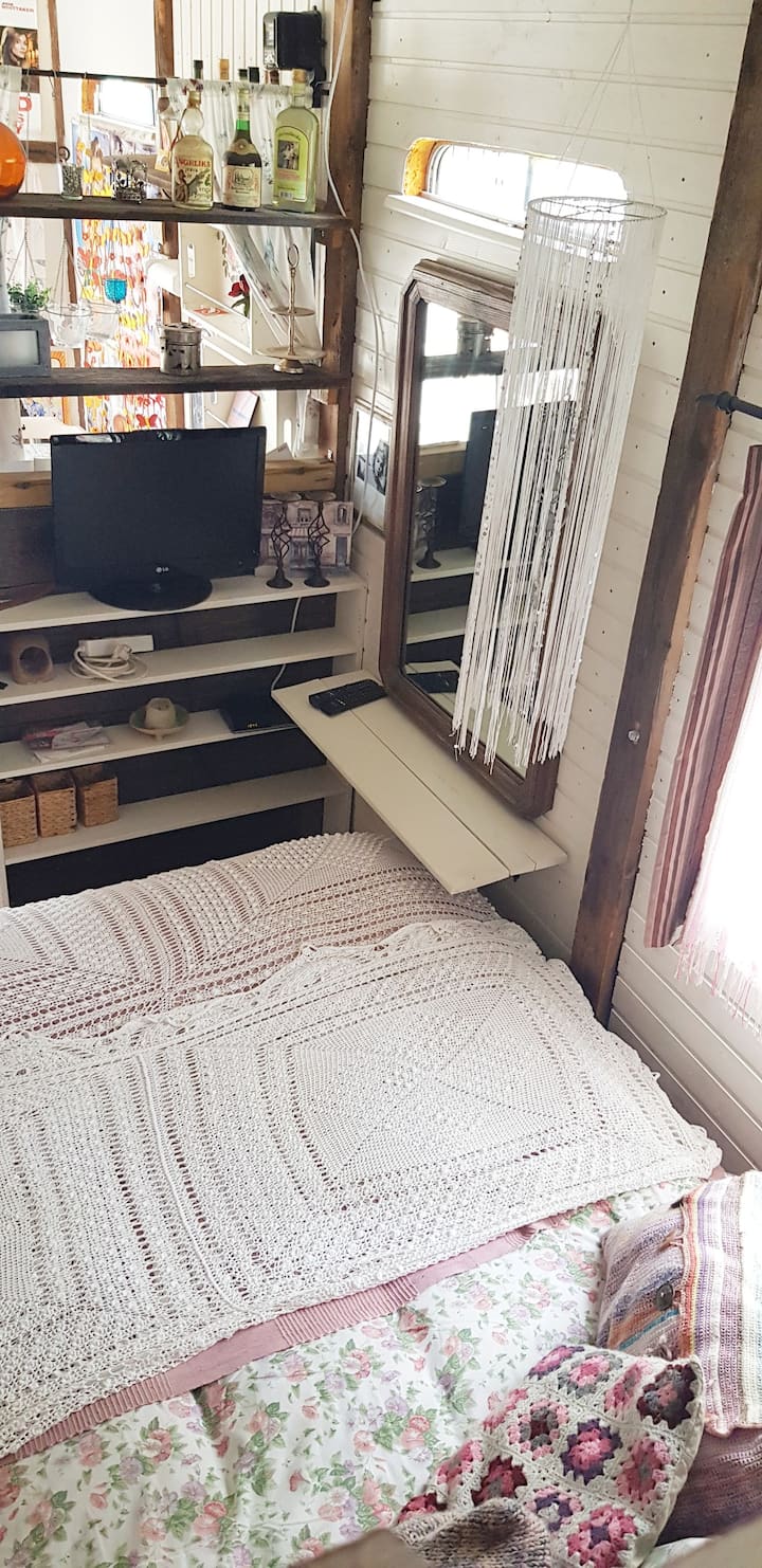 ... მოამზადეთ პოპკორნი და უყურეთ ფილმს ...